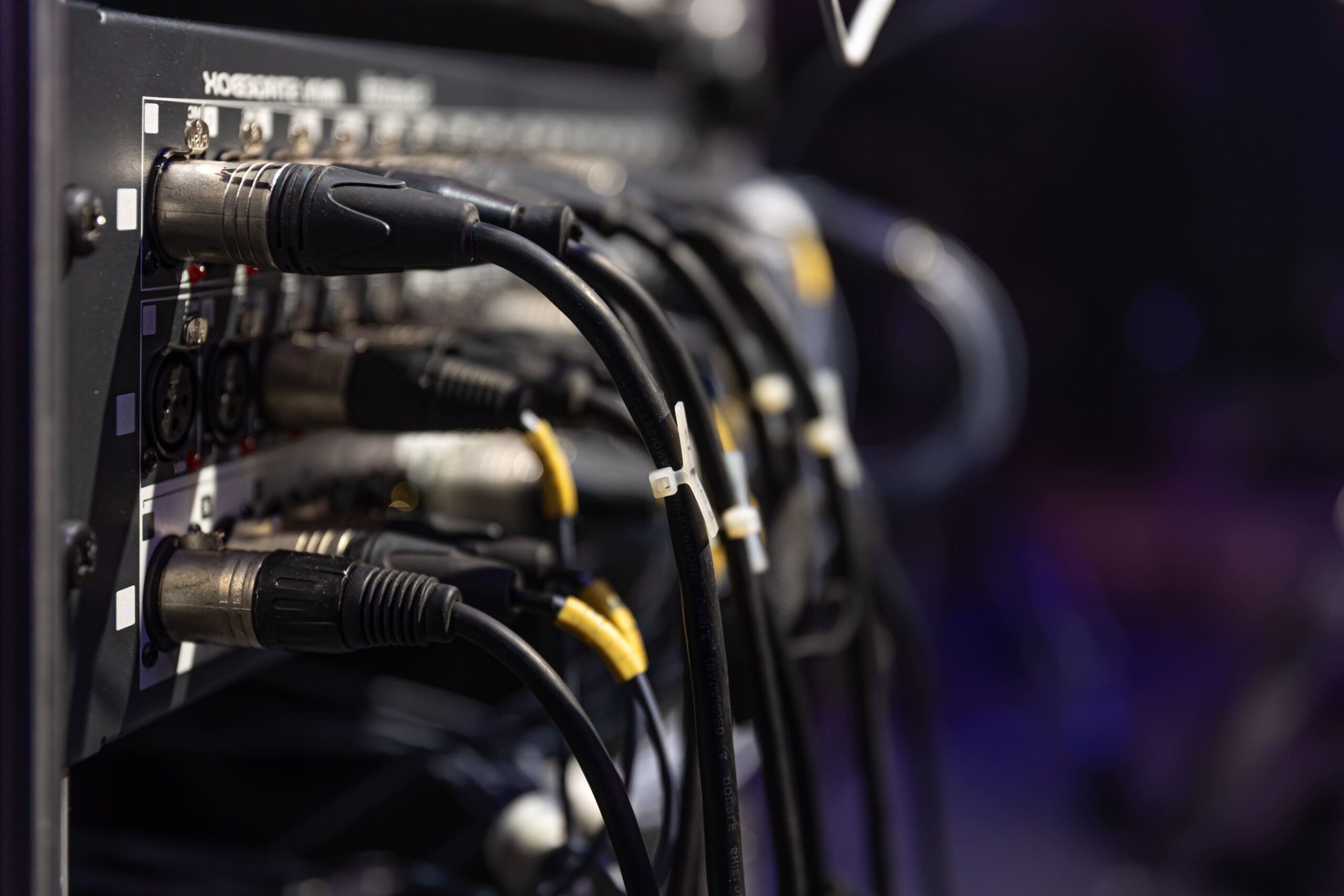 distribuição de áudio malborg blog cabos conectados